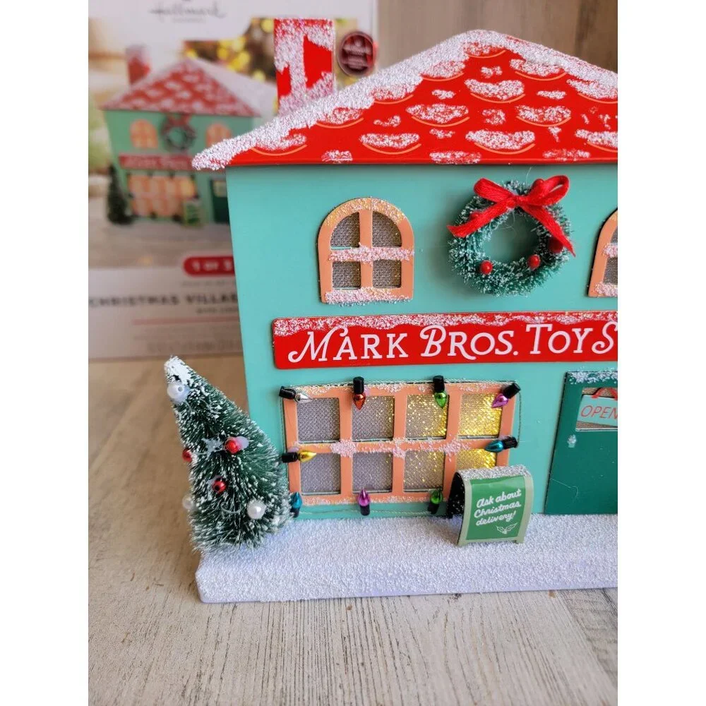 Hallmark Christmas Village toy store house light up Xmas‎ decor